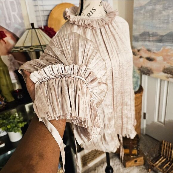 New H & M Gold Satin Crinkle Style High Neck Statement Blouse. - Picture 9 of 14